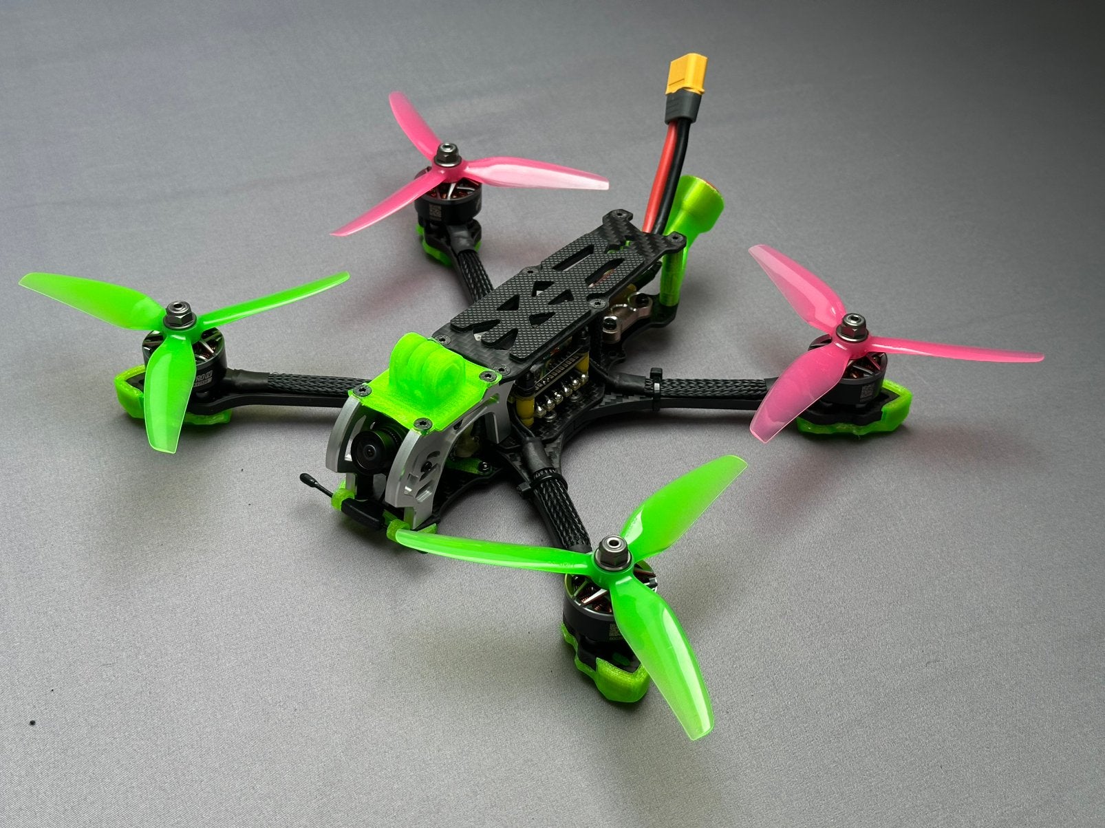 Mark5 Analoge Freestyle FPV Drone - Nieuw!, Elektro, Quadcopter of Multicopter, Nieuw, Ophalen of Verzenden