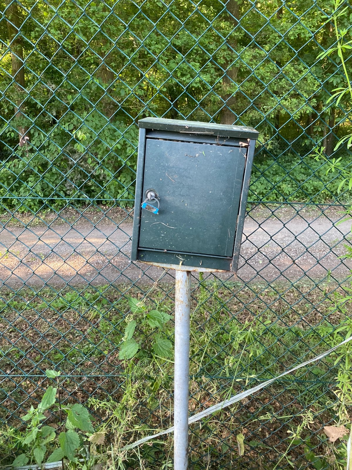 Brievenbus met sleutel, werkt prima., Ophalen, Zo goed als nieuw
