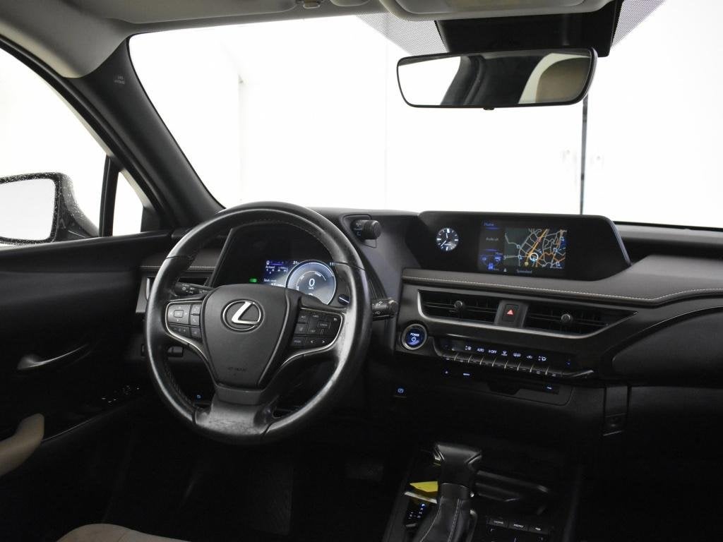 Lexus UX 250h First Edition | Elektr. a. klep | Trekhaak | P, Auto's, 12 maanden, Stof, Gebruikt, 4 cilinders