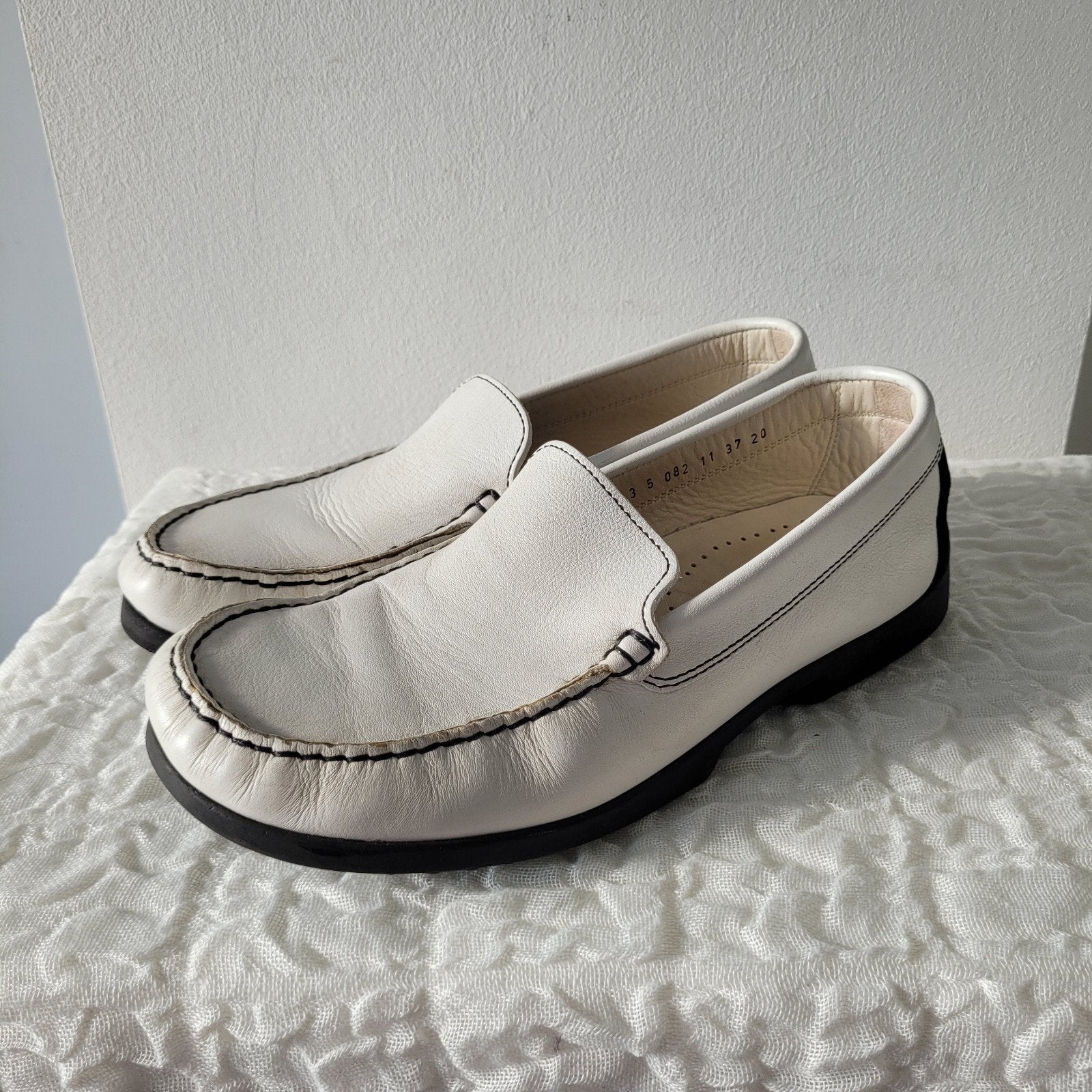 Helvesko dames instappers loafers 37 leer wit, Helvesko, Ophalen of Verzenden, Zo goed als nieuw, Wit