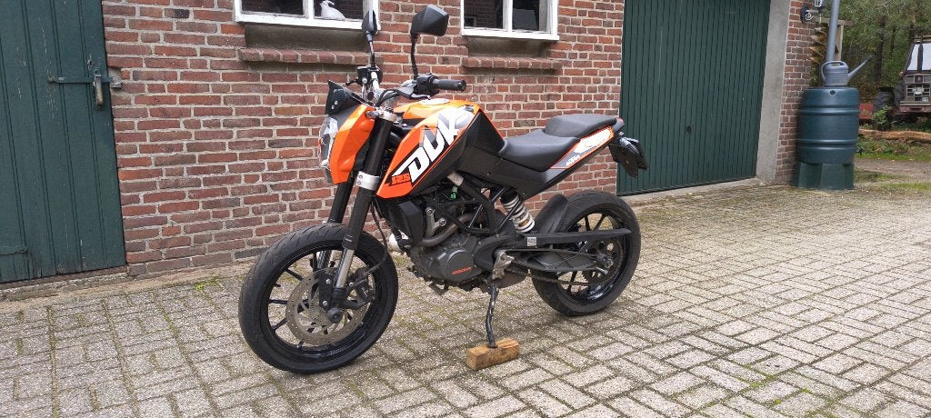 KTM duke 125 ABS 2015 schade motor, Gebruikt, Particulier, 125 cc, 11 kW of minder