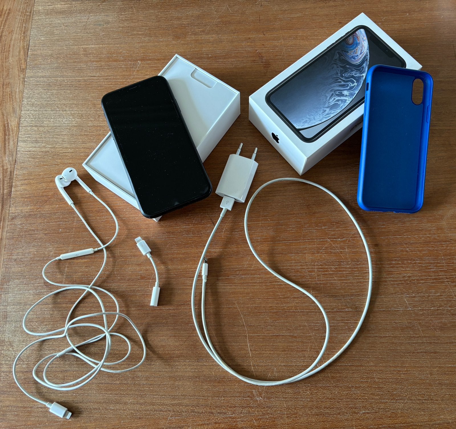 iPhone XR (128 GB) met accessoires, Zwart, IPhone XR, Ophalen of Verzenden, 79 %