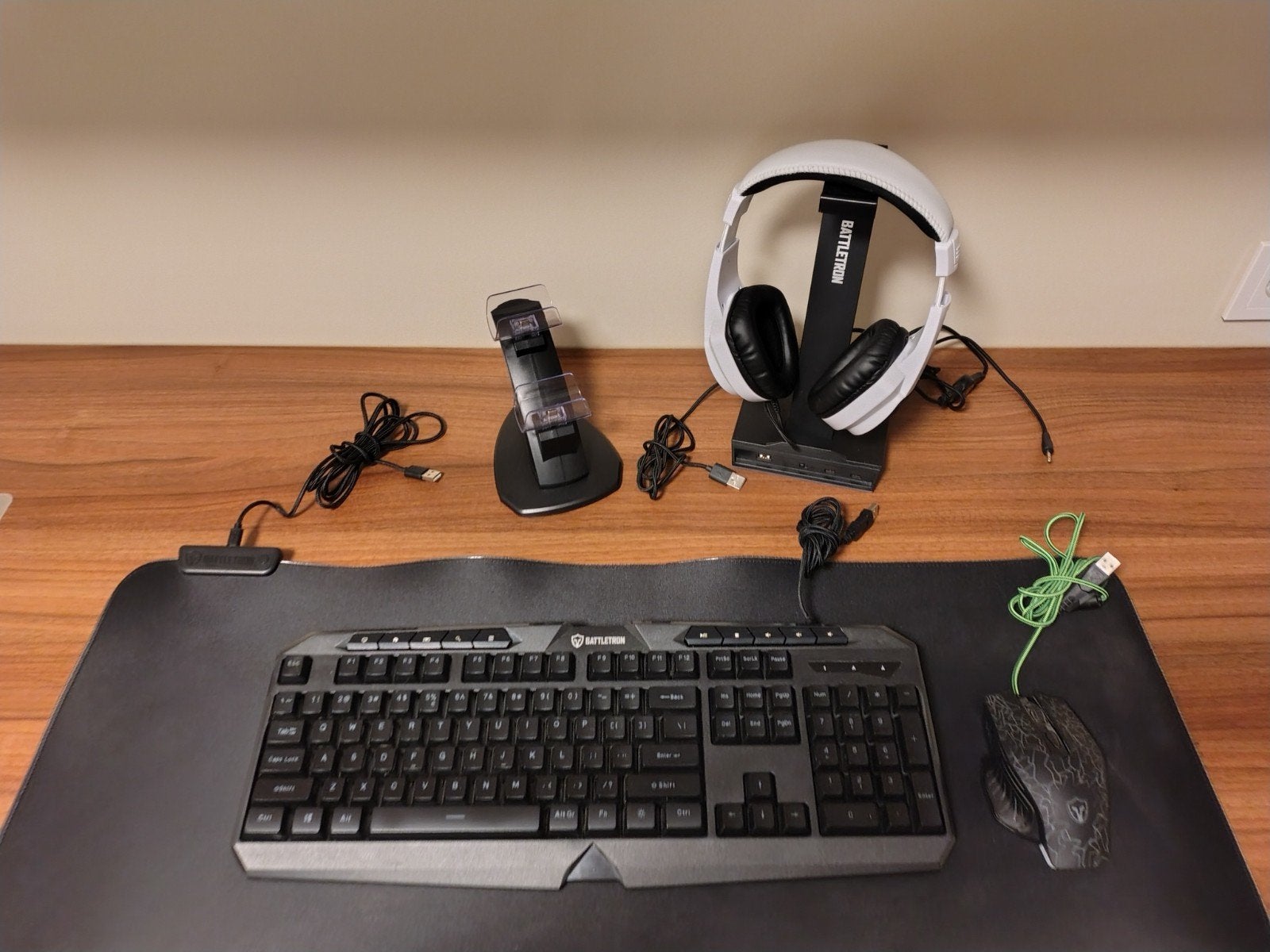 BATTLETRON - set van 6 gaming accessoires met led RGB, Spelcomputers en Games, Spelcomputers | Overige Accessoires, Gebruikt, Headset