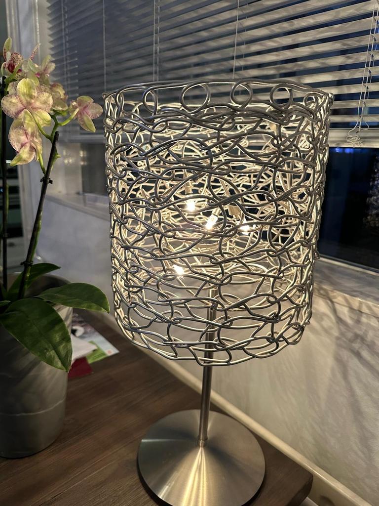 Moderne tafellamp Harco Loor, Huis en Inrichting, Lampen | Tafellampen, Gebruikt, 50 tot 75 cm, Metaal, Ophalen of Verzenden
