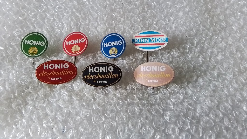 7 verschillende speldjes honig, Verzamelen, Ophalen of Verzenden, Zo goed als nieuw, Overige onderwerpen