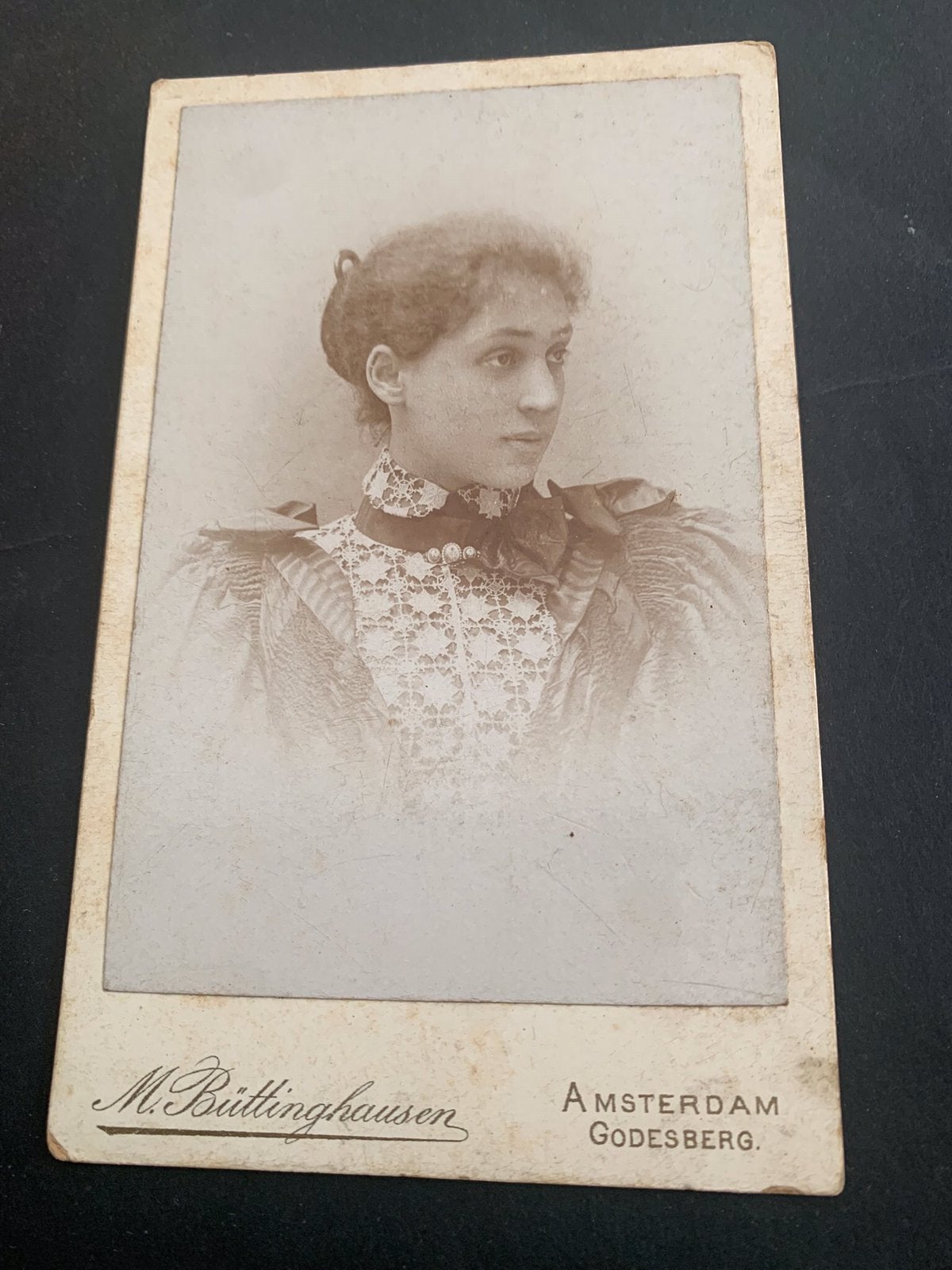 cdv carte de visite dame Amsterdam Godesberg M Büttinghausen, Verzamelen, Foto's en Prenten, Verzenden, Voor 1940, Zo goed als nieuw