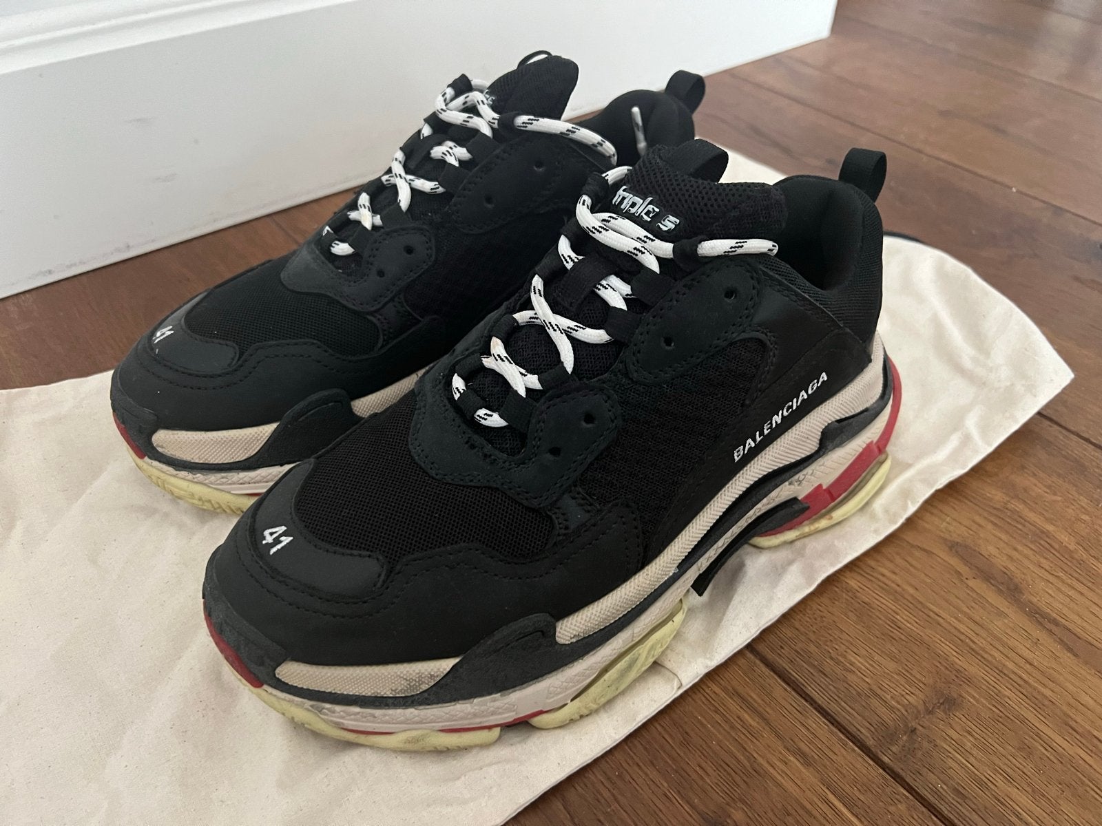 Balenciaga Triple S Sneakers - Maat 41 (valt als 42), Ophalen of Verzenden, Zo goed als nieuw, Zwart, Sneakers of Gympen