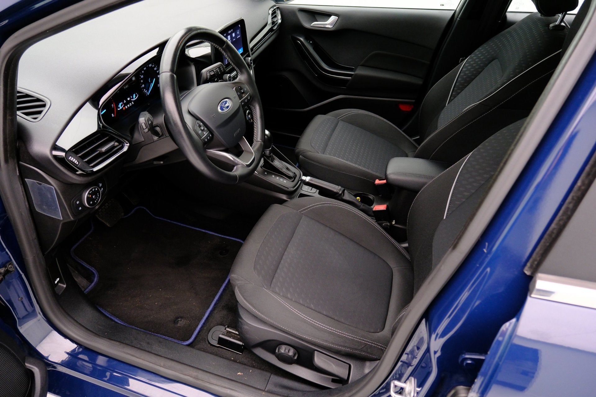 Ford Fiesta 1.0 EcoBoost Titanium 5-drs Clima|CarPlay|LMV|Cr, Auto's, Stof, Gebruikt, Euro 6, Blauw