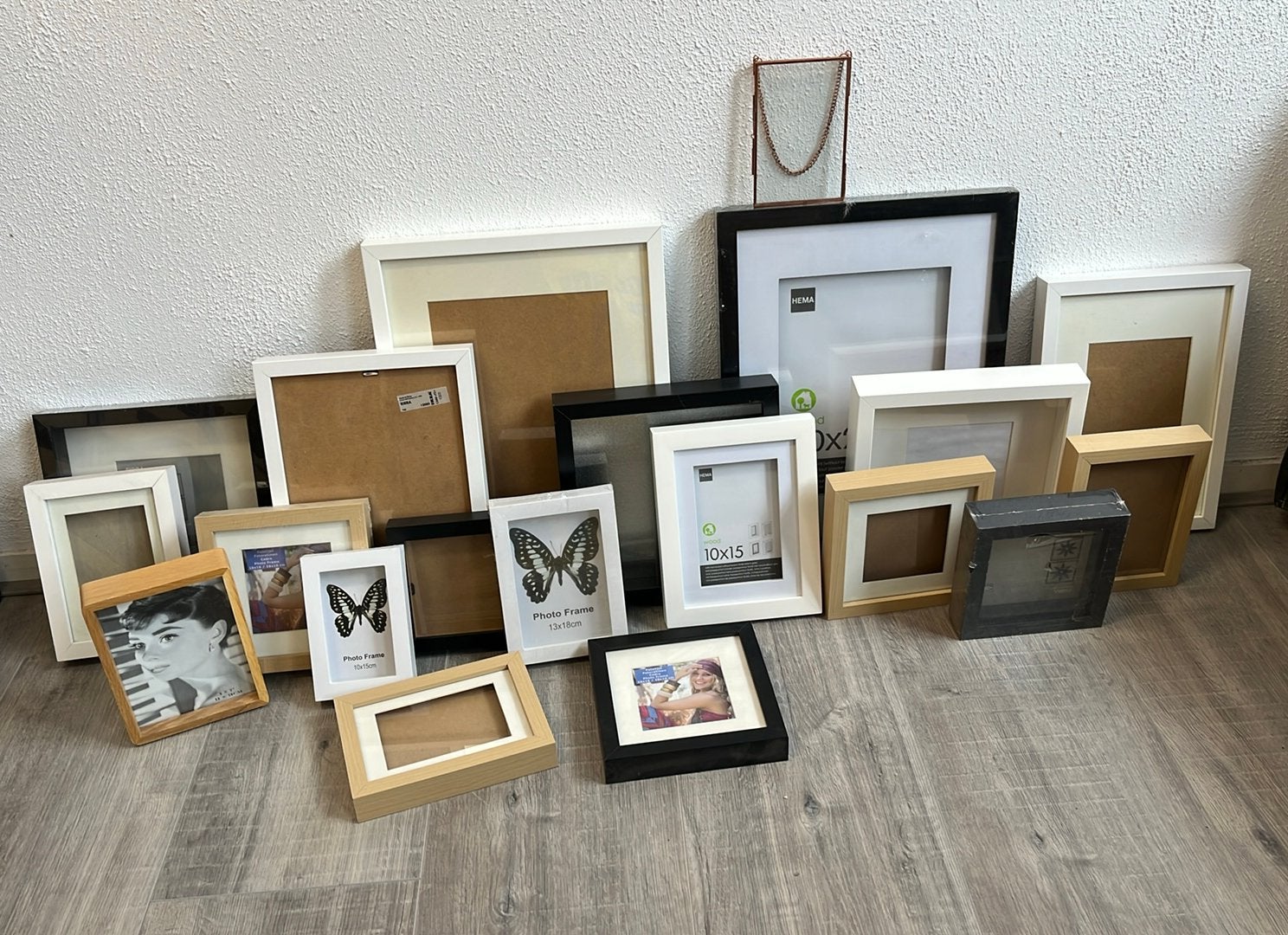20 (foto)lijsten in verschillende afmetingen. IKEA/hema/etc, Ophalen, Zo goed als nieuw, Wissellijst, Hout