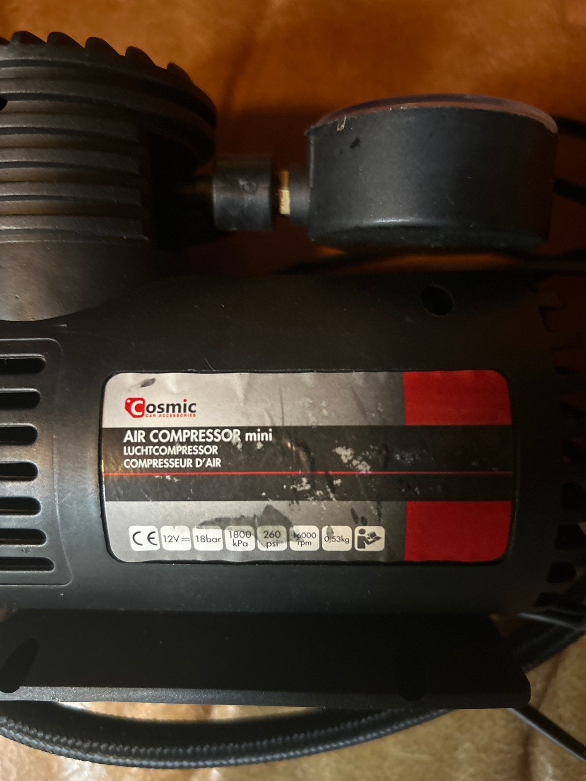 Cosmic Mini Luchtcompressor 12V - Draagbaar en Krachtig, Doe-het-zelf en Verbouw, Ophalen, Gebruikt, 10 bar of meer, Minder dan 200 liter/min