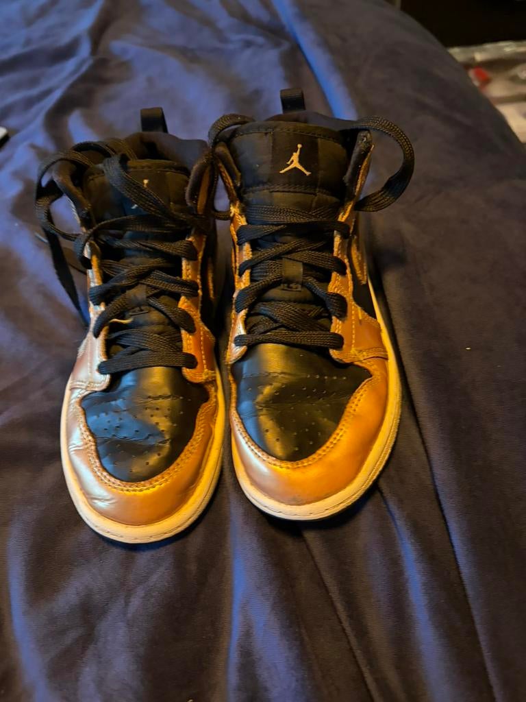 Jordans maat 32, Kinderen en Baby's, Kinderkleding | Schoenen en Sokken, Ophalen, Gebruikt, Meisje, Schoenen