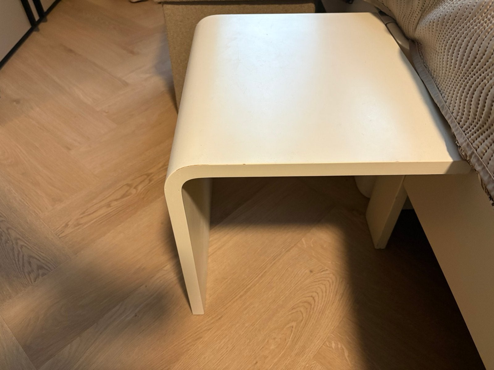 Auping Auronde 1000 nachttafeltje aanhaaktafel nachtkastje, Ophalen, Gebruikt, Minder dan 45 cm, Minder dan 55 cm