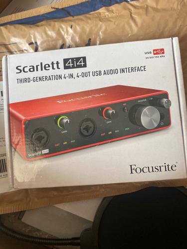 Focusrite Scarlett 4i4 3rd gen Audio Interface (als nieuw), Computers en Software, Geluidskaarten, Ophalen of Verzenden, Zo goed als nieuw