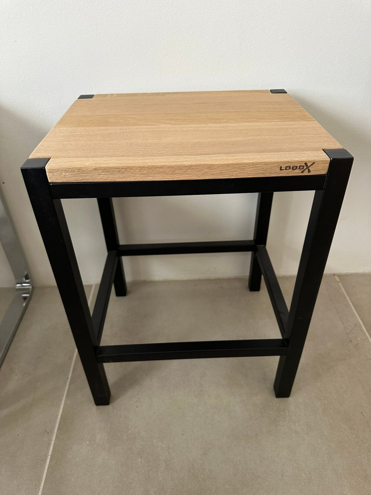Nieuw! LoooX Wooden Stool kruk met eiken zitvlak, Ophalen of Verzenden, Zo goed als nieuw