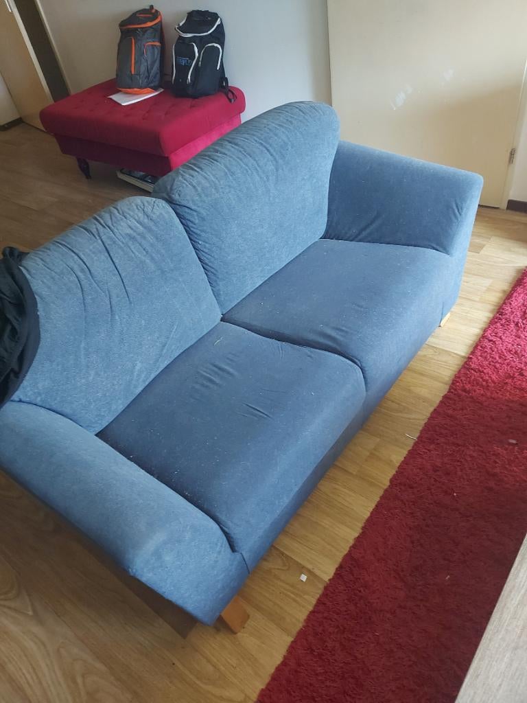 Mooie blauwe velvet bank, Huis en Inrichting, Banken | Bankstellen, Ophalen, Gebruikt, Tweepersoons, 75 tot 100 cm