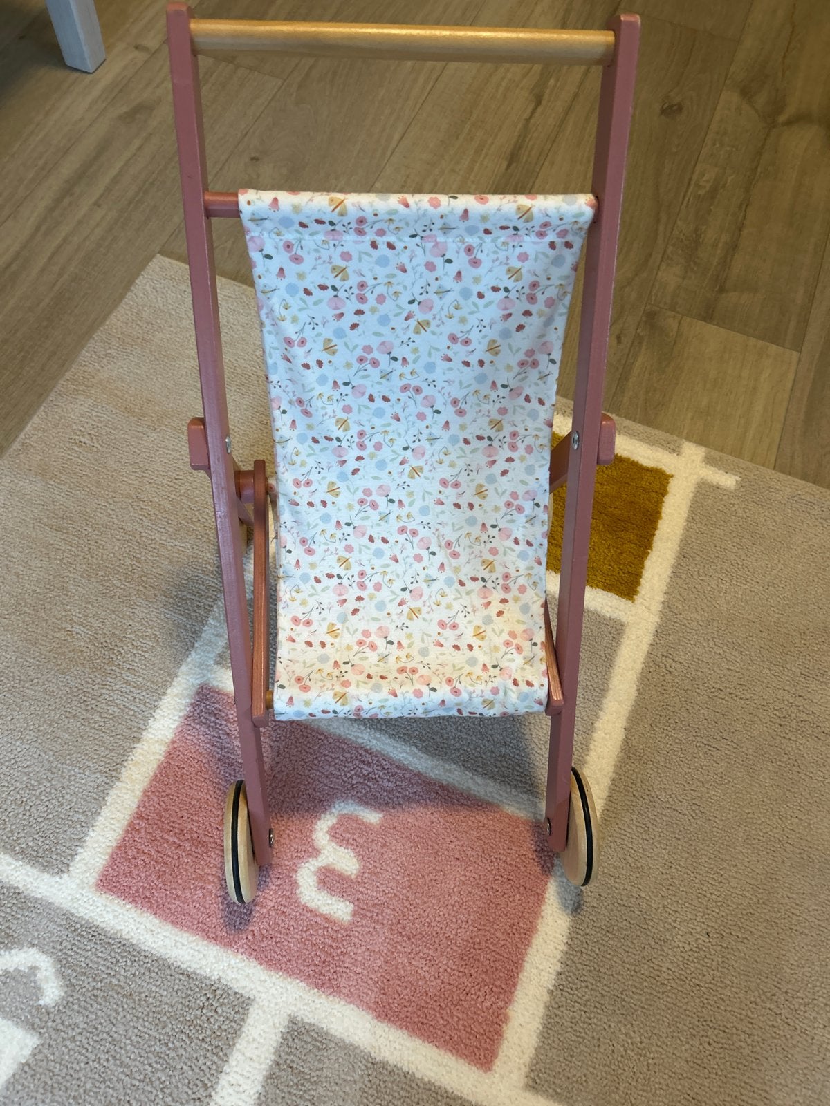 Houten poppenwagen met bloemenprint, Ophalen of Verzenden, Gebruikt, Overige typen