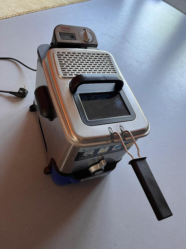 Friteuse Oleoclean Tefal, 2 tot 3 liter, Ophalen, Zo goed als nieuw, Uitneembare binnenpan