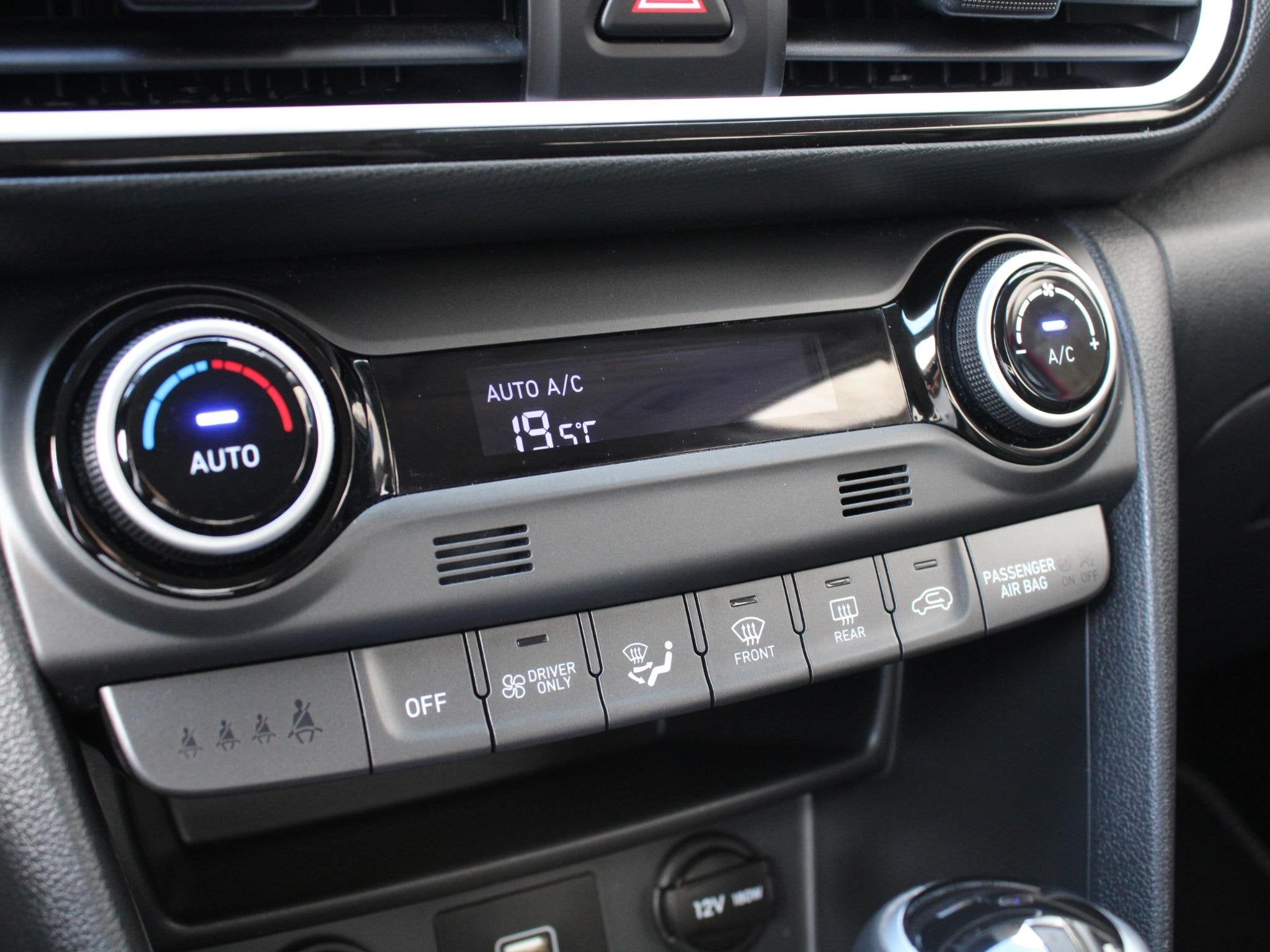 Foto 14 van Hyundai Kona 1.6 GDI HEV Comfort | APPLE CARPLAY | ACHTERUIT