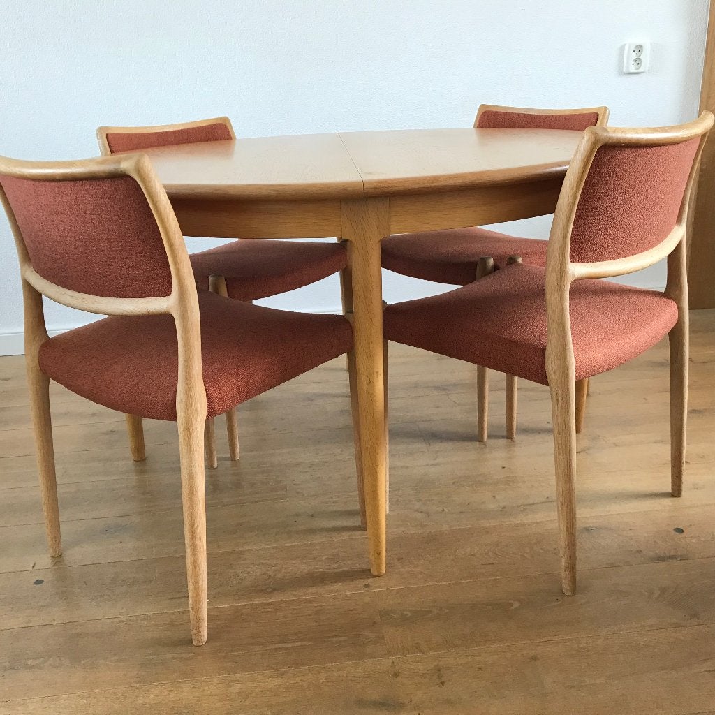 4 N.O. Moller 80 stoelen stoel chair vintage eiken Deens, Gebruikt, Bruin, Ophalen of Verzenden, Nvt