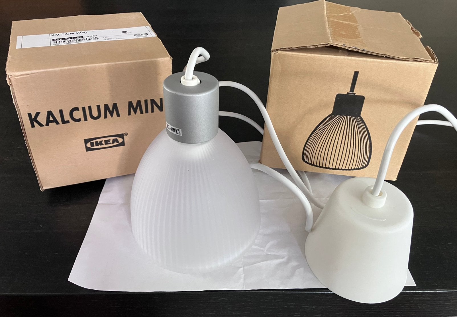 2 hanglampen, IKEA. Nieuw, Ophalen of Verzenden, Nieuw, Glas, E14 (klein)