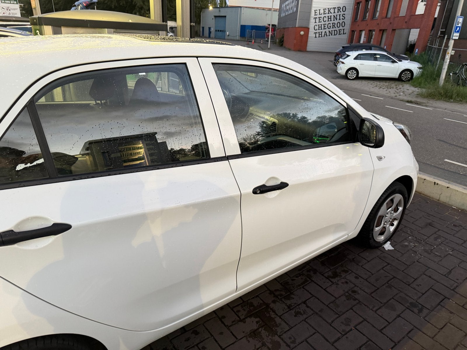 Kia Picanto 1.0 Cvvt 5-DRS 2012 Wit, Auto's, Voorwielaandrijving, 400 kg, Wit, Origineel Nederlands