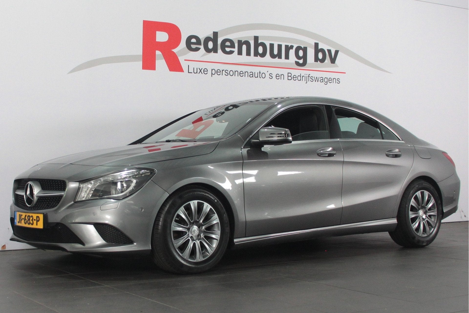 Mercedes-Benz CLA-Klasse 180 Ambition - Navi / Bluetooth / P, Auto's, Gebruikt, Euro 6, 4 cilinders, 715 kg