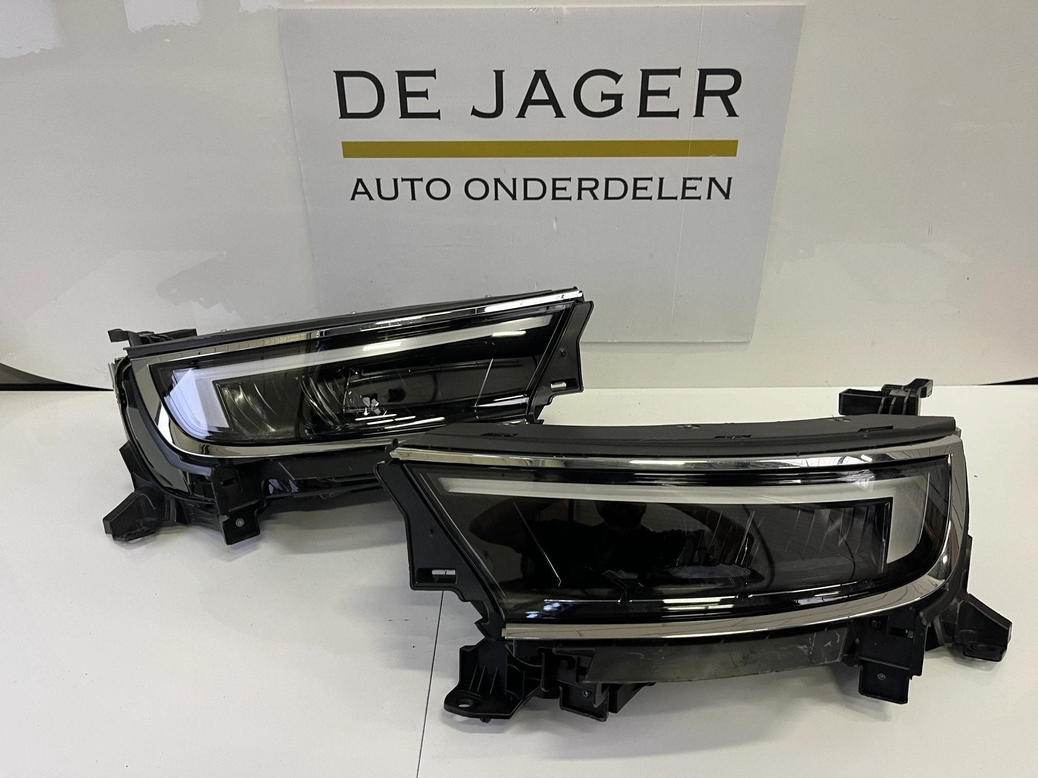 OPEL MOKKA II VOL LED KOPLAMPEN SET 9834008280 9834007980, Auto-onderdelen, Gebruikt, Opel Automobile GmbH, Ophalen of Verzenden