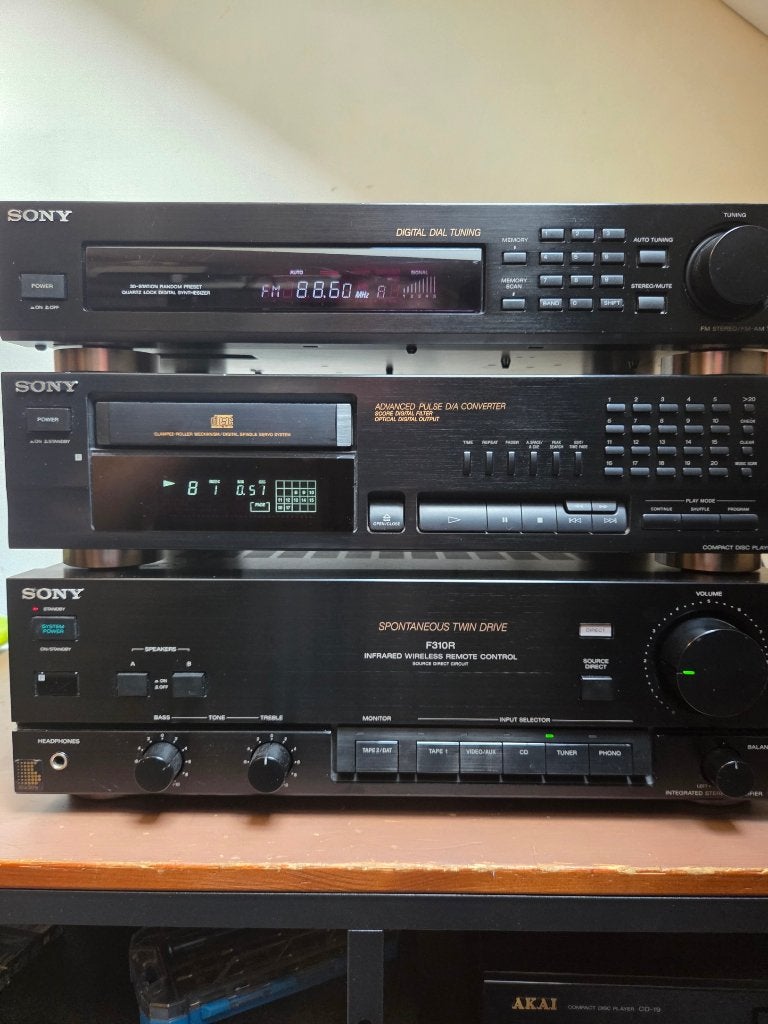 Sony Stereo set Versterker met Phono , Cd speler en Tuner., Ophalen, Losse componenten, Zo goed als nieuw, Sony