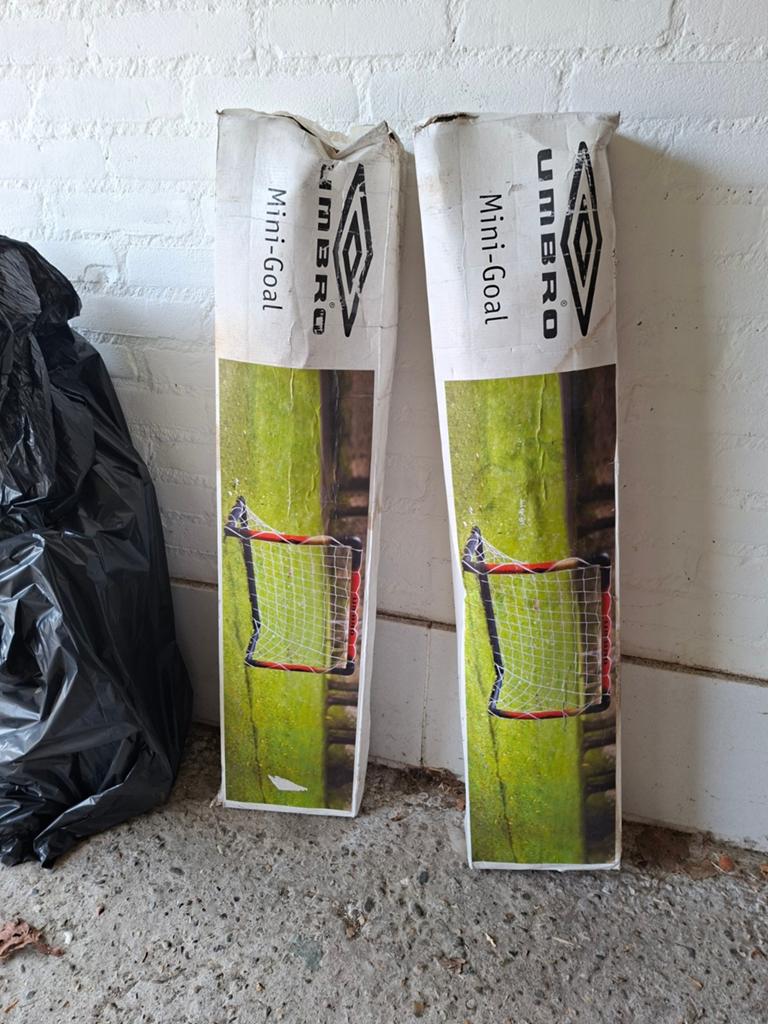 2 umbro goaltjes, Sport en Fitness, Voetbal, Maat XL, Ophalen, Nieuw, Overige typen