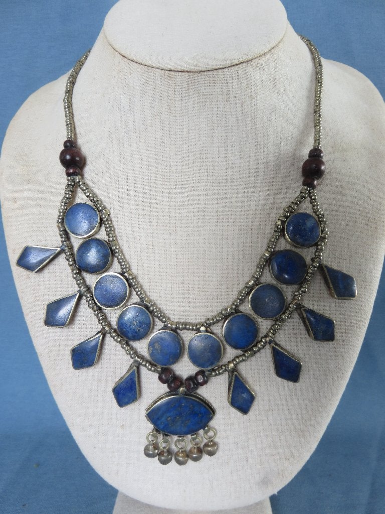 Hals sieraad met lapis steen inleg - 20e eeuw, Ophalen of Verzenden, Gebruikt, Blauw, Overige materialen