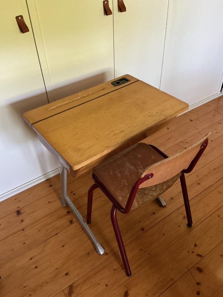 Vintage schoolbankje met stoel - Retro kinderbureau, Ophalen of Verzenden