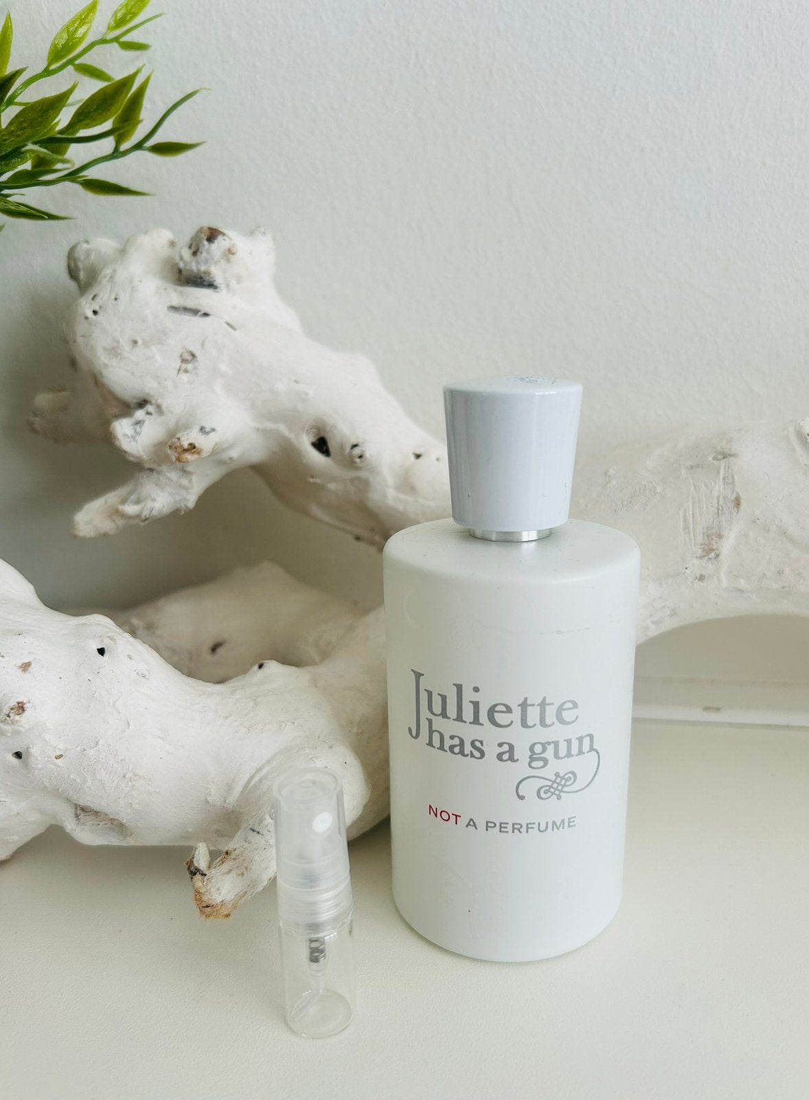 Decant Juliette Has A Gun - 𝙽𝚘𝚝 𝙰 𝙿𝚎𝚛𝚏𝚞𝚖𝚎 EdP 2ml, Ophalen of Verzenden, Nieuw