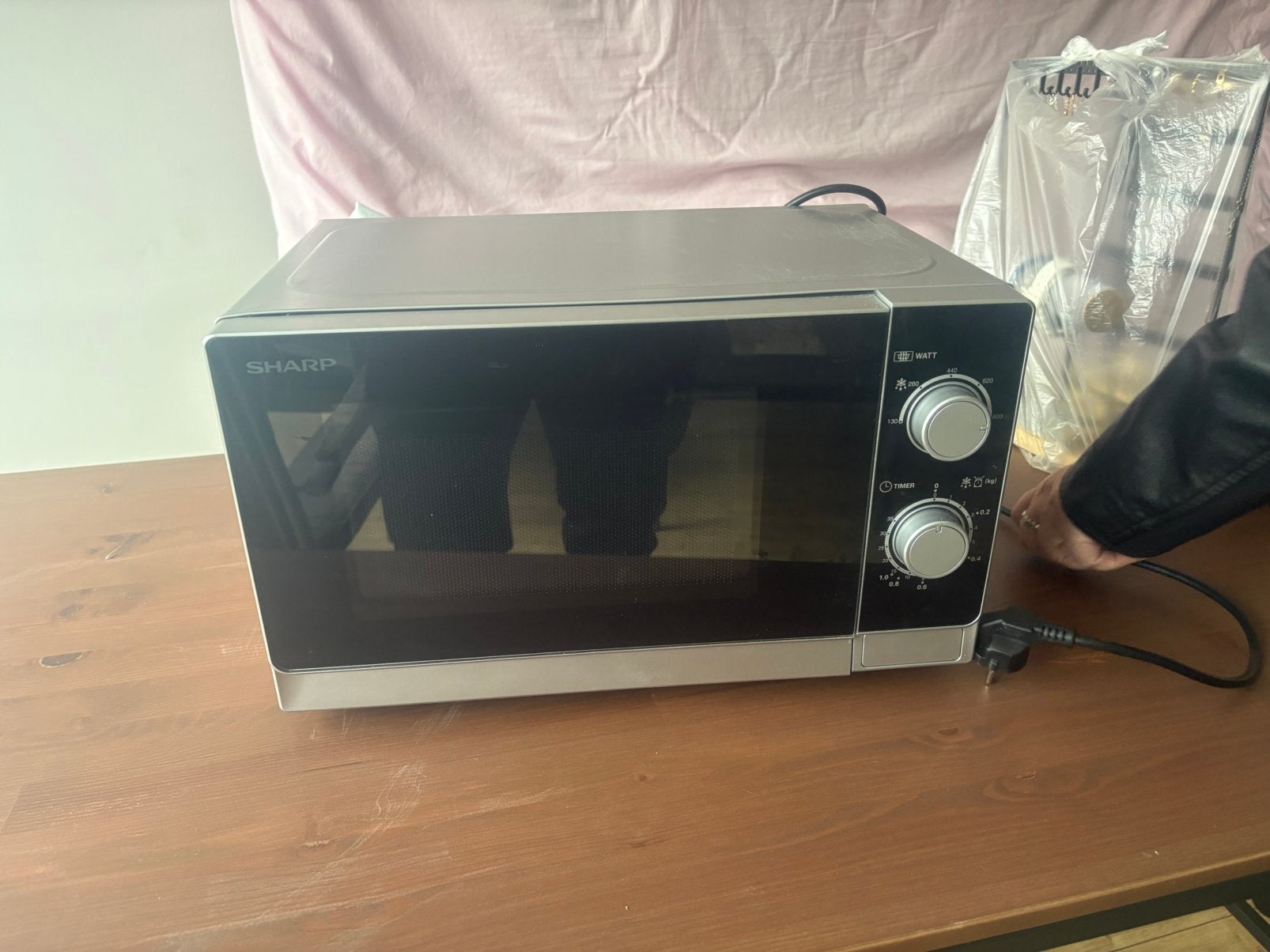 Sharp magnetron  800 watt, Ophalen, Zo goed als nieuw