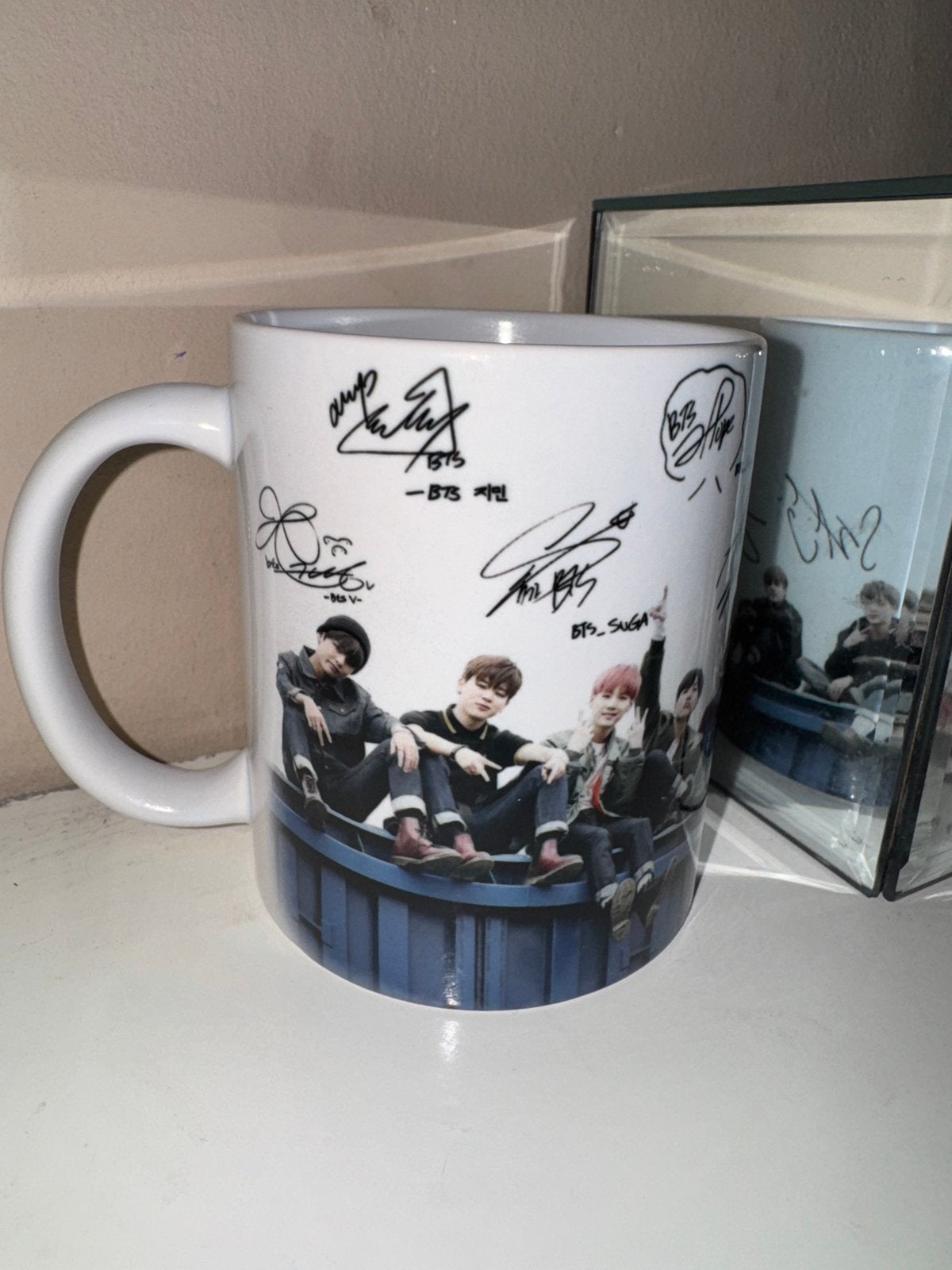 Nieuwe BTS Mok met Handtekeningen - Perfect voor Fans!, Ophalen of Verzenden, Nieuw