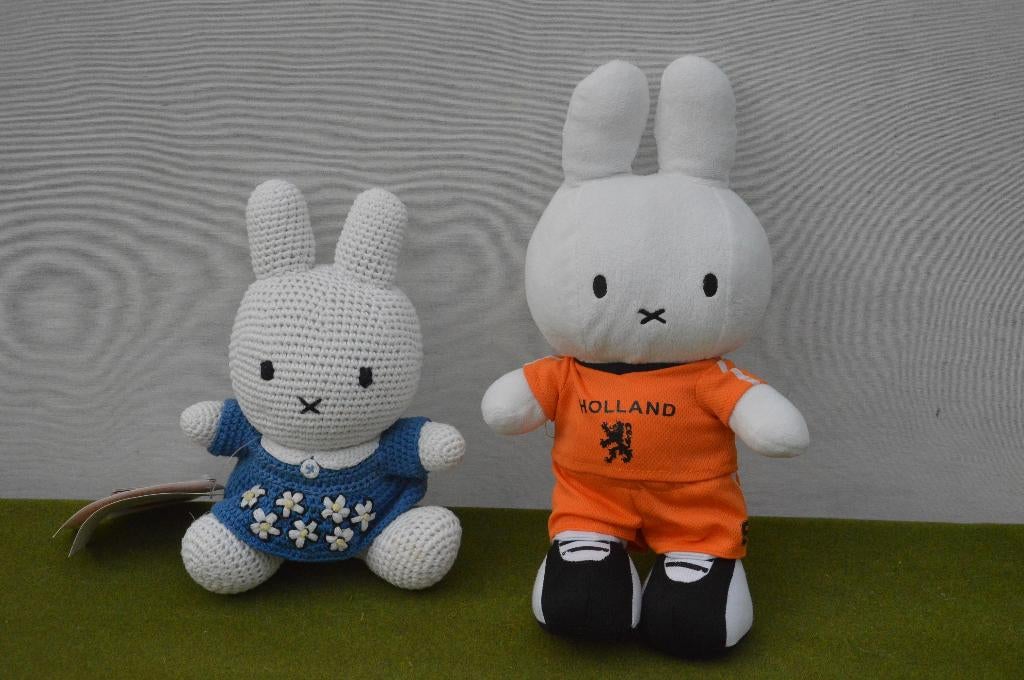 2 Nijntje knuffels als Voetbal Nijntje/ gehaakte Anne-Caire, Ophalen of Verzenden, Zo goed als nieuw, Overige typen