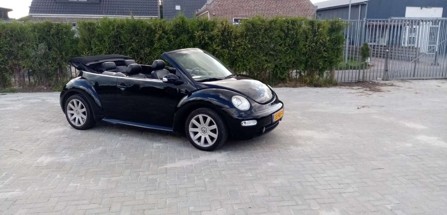 Volkswagen Beetle (Kever) 2.0 Cabriolet 85KW 2003 Zwart, Voorwielaandrijving, Beetle (Kever), 4 cilinders, 4 stoelen