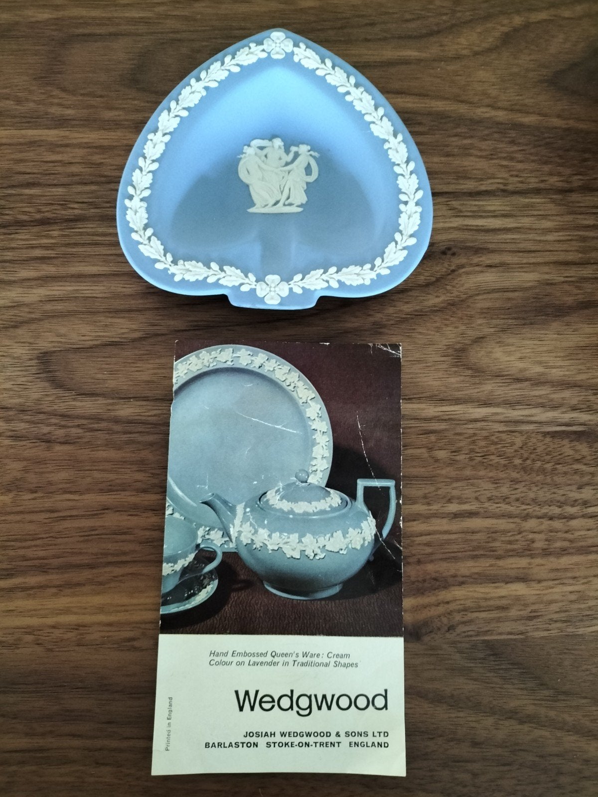 Wedgewood Jasperware , blauw schaaltje., Ophalen, Overige stijlen, Aardewerk, Schaal of Schalen