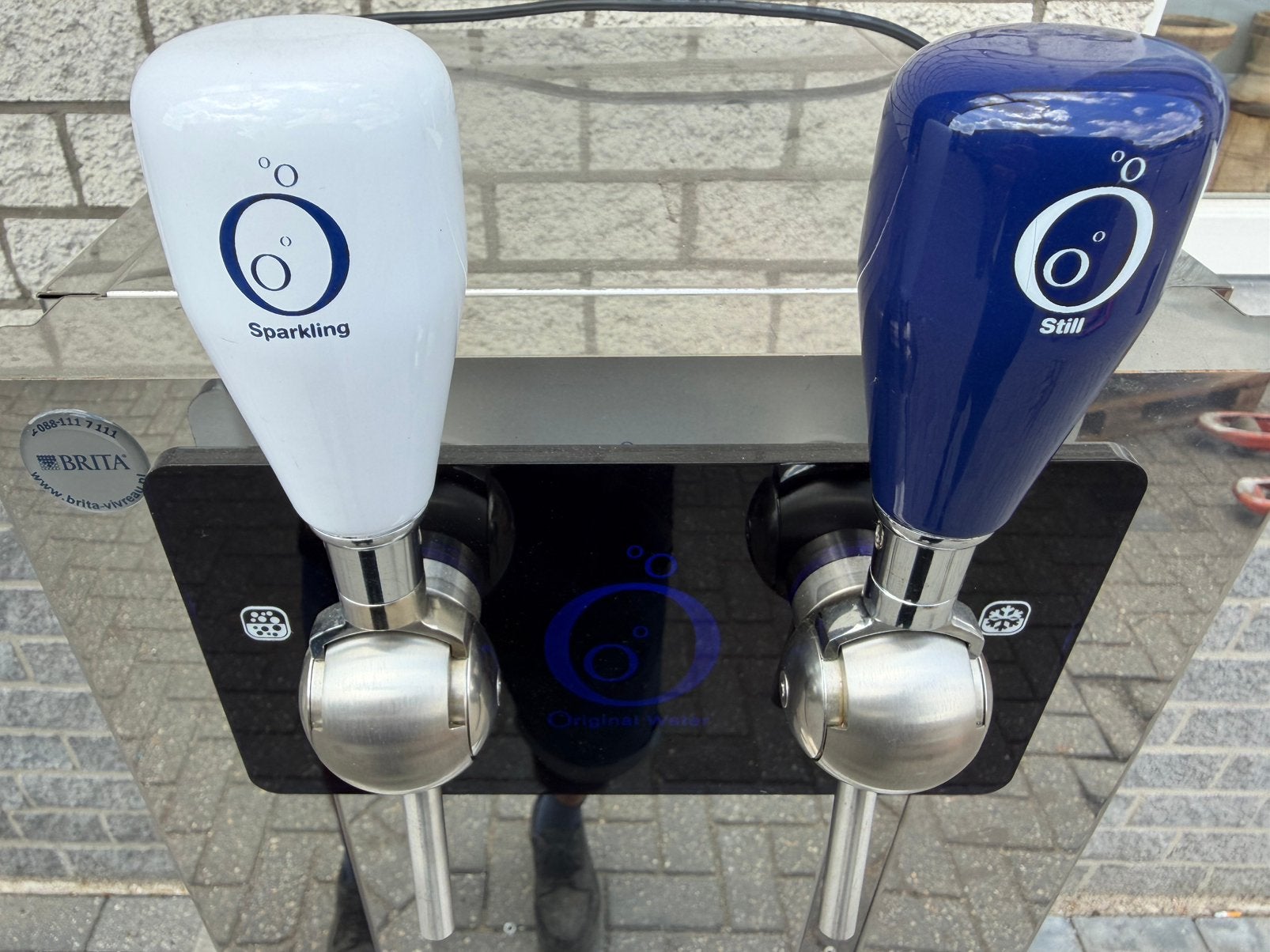 Brita water dispender platwater en bruiswater watertap, Ophalen, Zo goed als nieuw, Overige merken