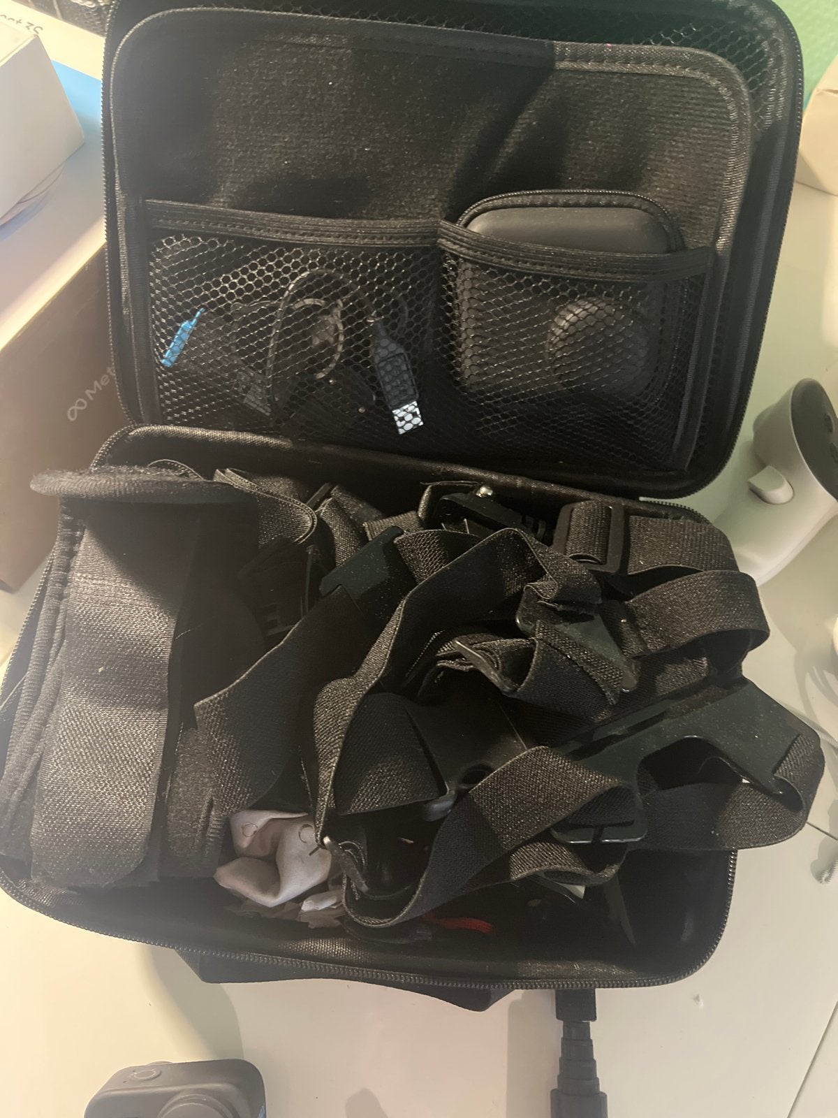 Foto 4 van GoPro Max 360 camera met accessoires en afstandsbediening
