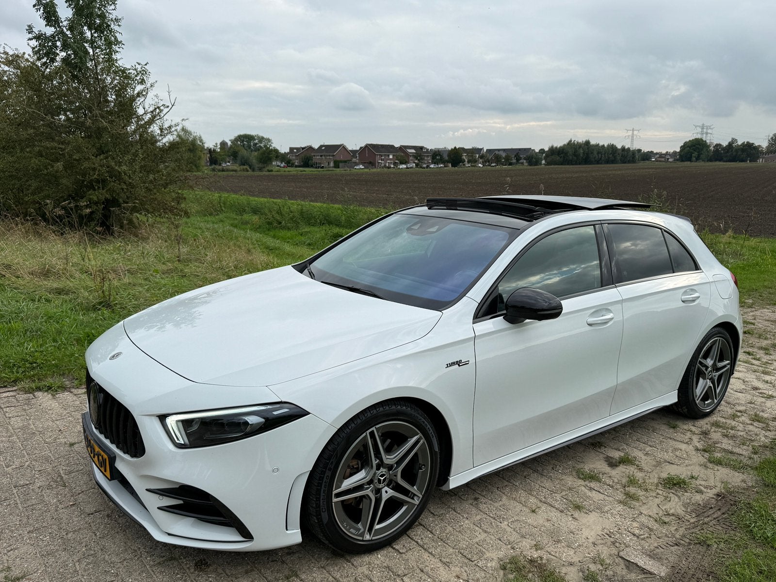 Mercedes-Benz A-Klasse AMG A 200 163pk 7G-DCT 2018 Wit, 4 cilinders, Leder, Particulier, 1600 kg