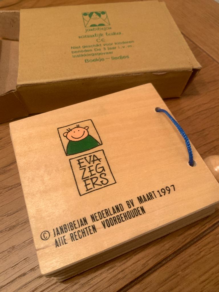 Janbibejan boekje hout Houten kinderboekje - Liedjes, Ophalen of Verzenden, Zo goed als nieuw, Overige typen