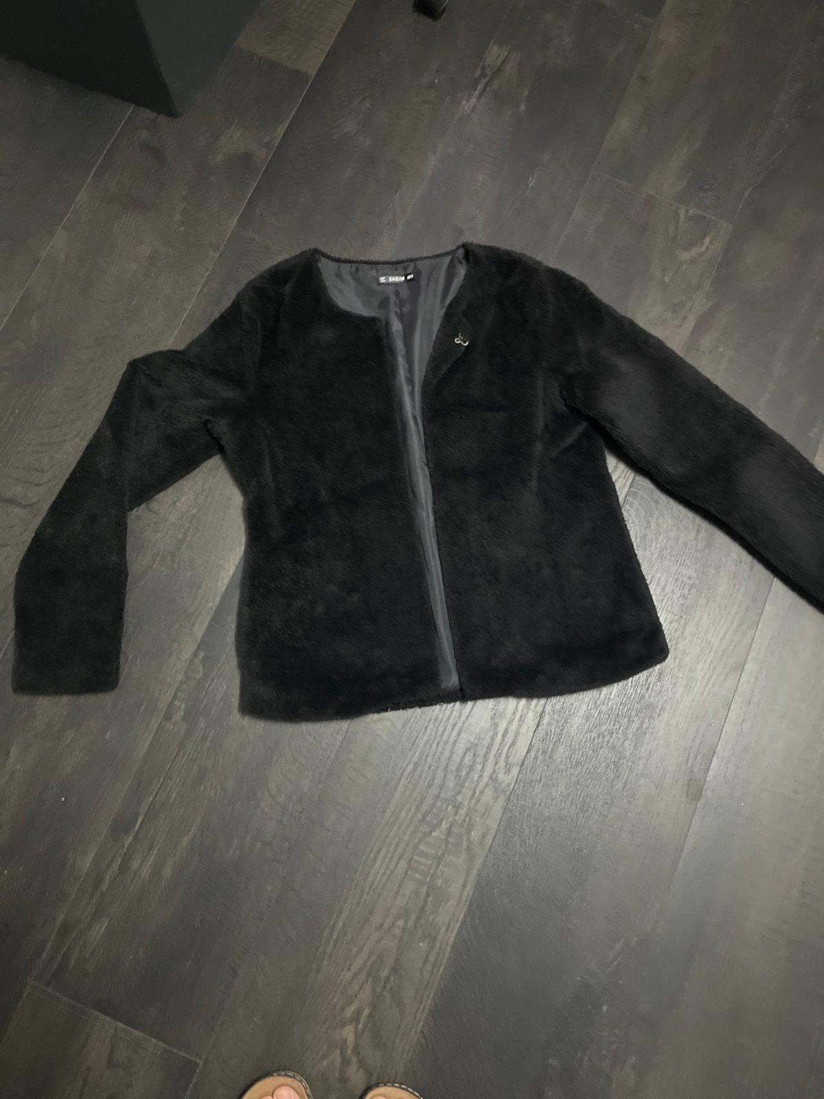 Zwart faux fur jasje van Shein, Ophalen of Verzenden, Zo goed als nieuw, Maat 38/40 (M), Zwart