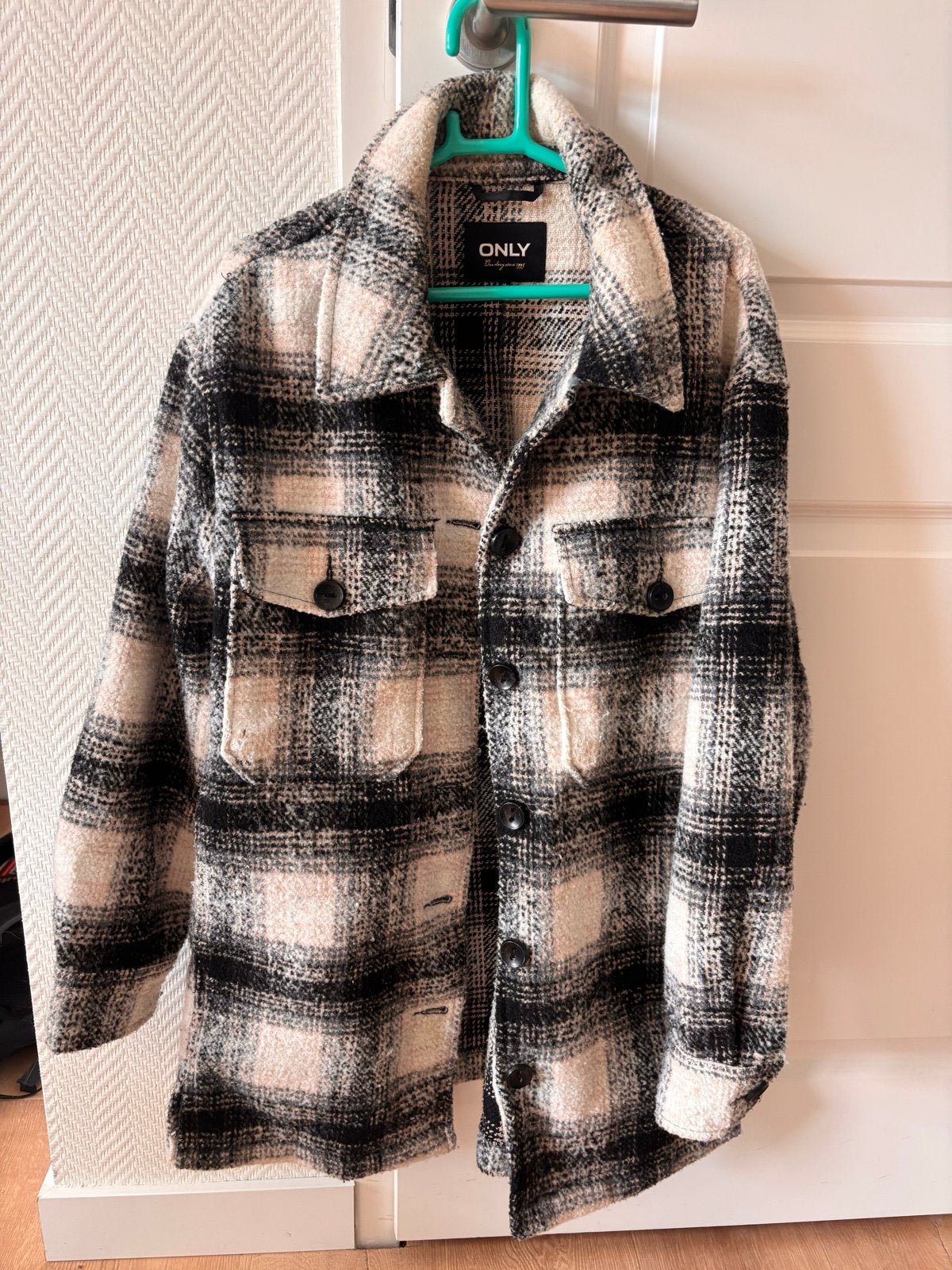 ONLY geruite shacket - Maat M, Ophalen, Zo goed als nieuw, Maat 38/40 (M), Zwart