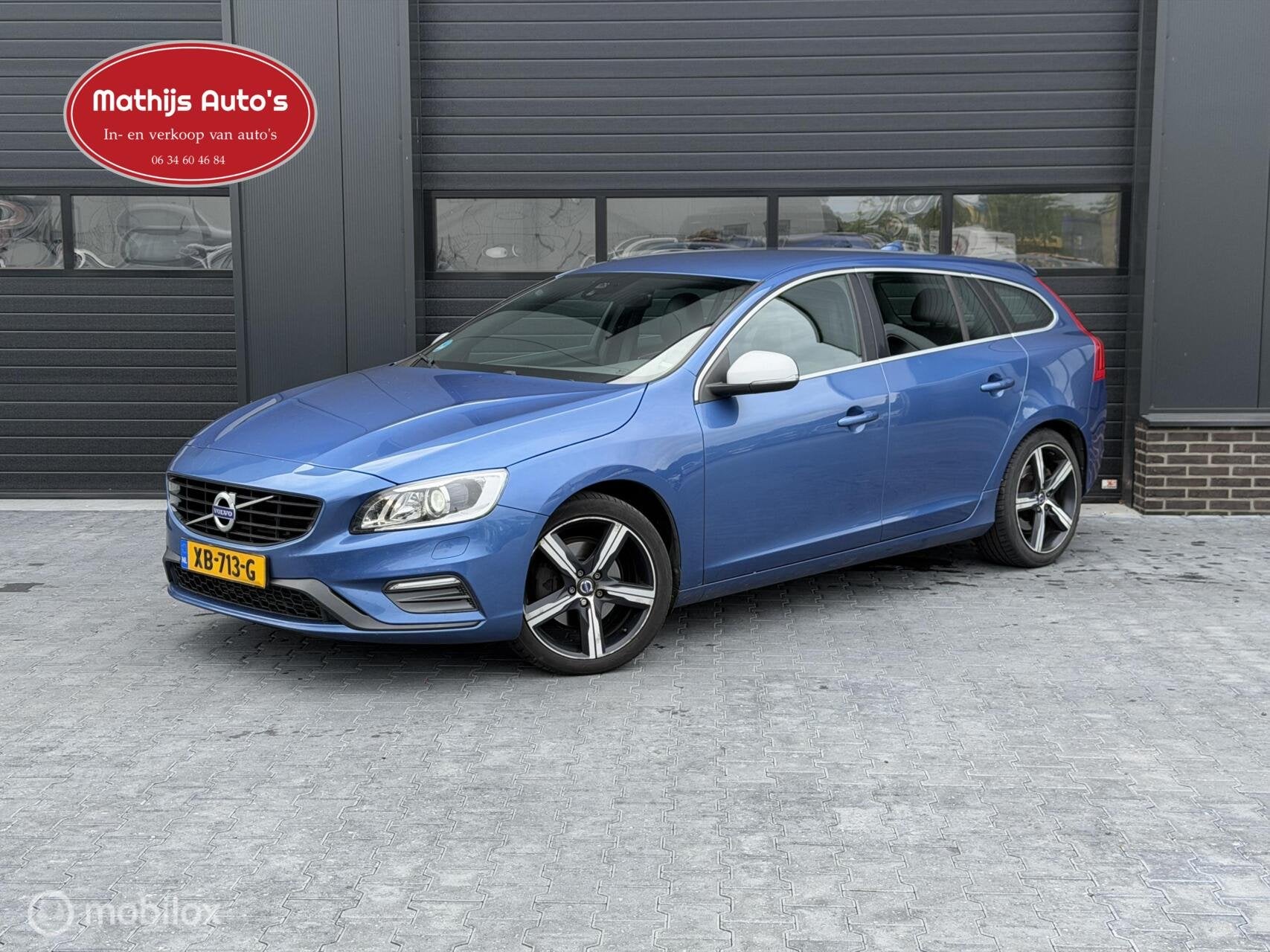 Volvo V60 2.0 T4 R-Design Automaar! goed onderhouden! Nette, Euro 6, 1969 cc, Blauw, 1600 kg