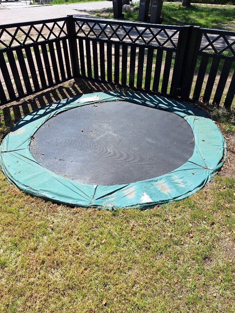 Trampoline 2.50 meter GRATIS!, Ophalen, Gebruikt