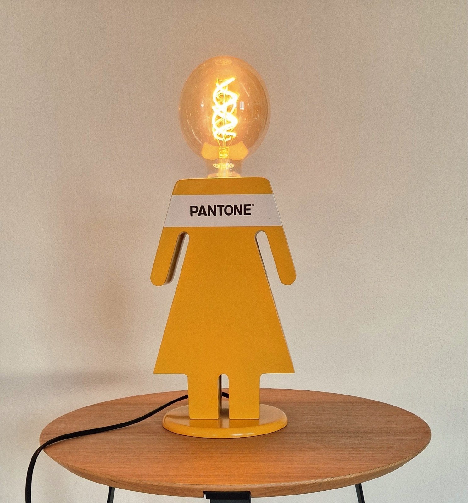 Pantone Homemania Tafellamp Geel - Figuurlamp, Figuurlamp, LED verlichting, Overige merken, Zo goed als nieuw