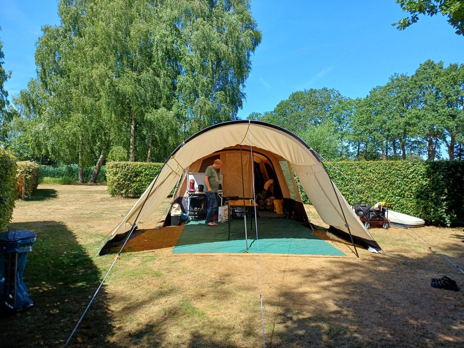 Ruime tunneltent van Polykatoen met 2 slaapcabines, Caravans en Kamperen, Tenten, Ophalen, Gebruikt, Tot en met 5