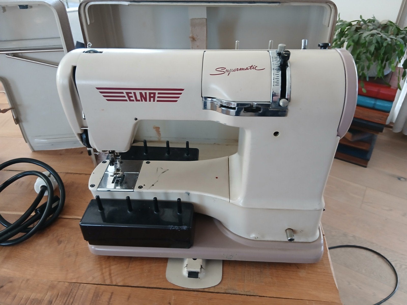 Elna Supermatic, Ophalen, Lockmachine, Overige merken
