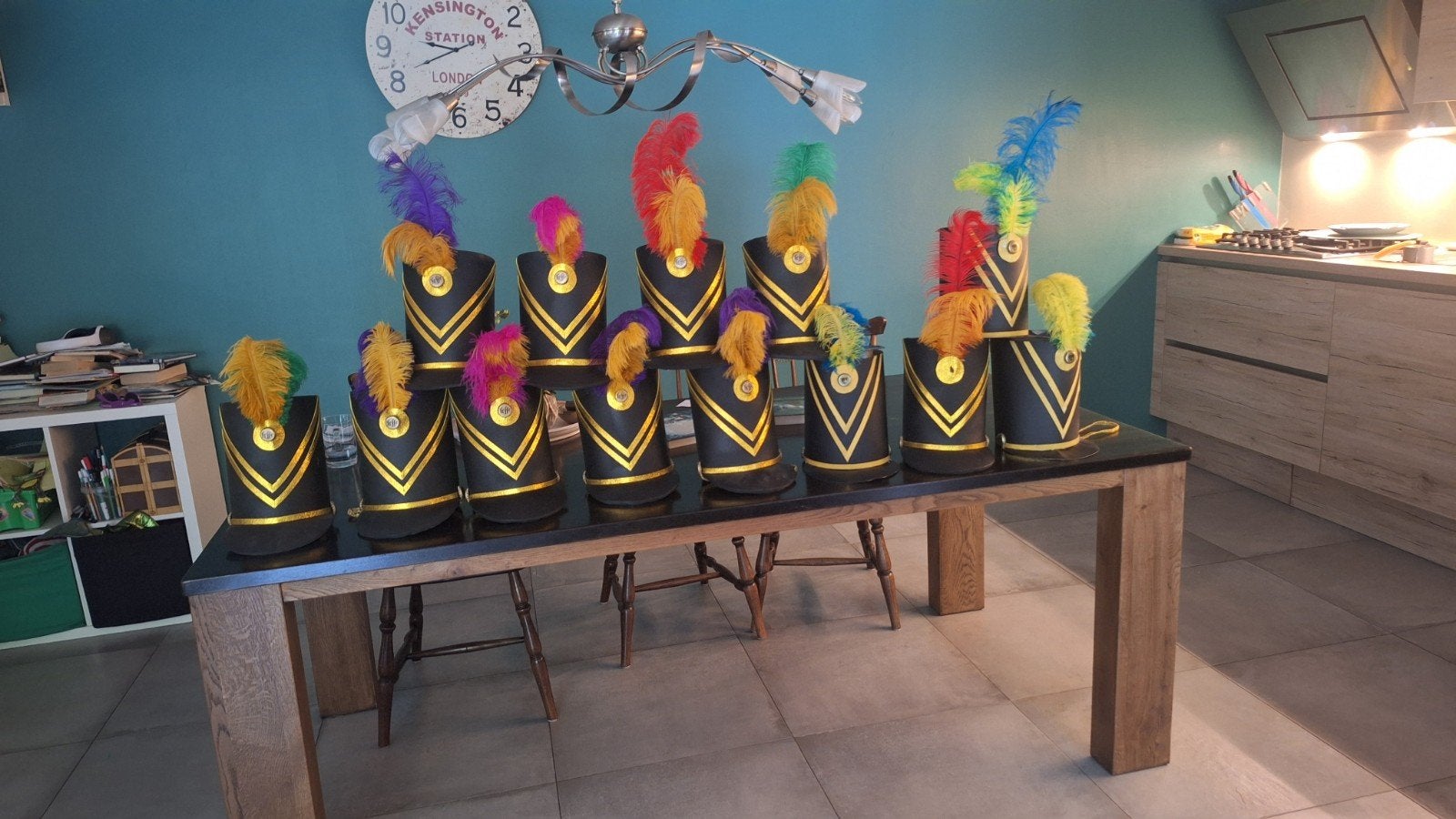 circus/ fanfare kleding en hoeden, Ophalen, Gebruikt, Pak of Jurk