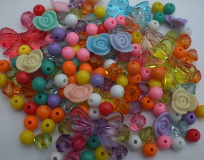 OPRUIMING 250 gram Kralenmix roosjes strikjes, Info@hobbymagic.nl, Hobbymagic, Nieuw, Educatief